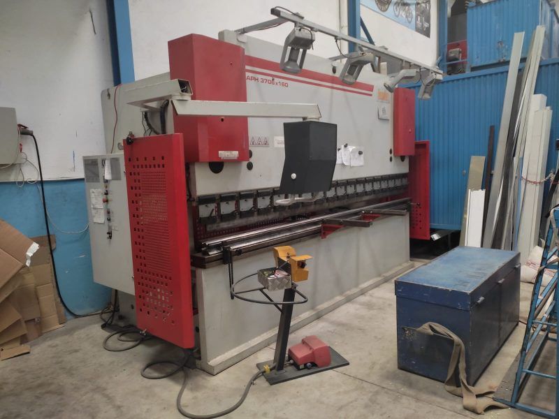 VENTA DE TALLER DE CERRAJERIA METALICA Y ALUMINIO EN SAN AGUSTIN DE GUADALIX
