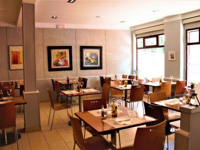 Traspaso restaurante Getafe - 90 metros en activo próximo a calle Madrid, arteria principal de la ciudad y de gran tránsito comercial.