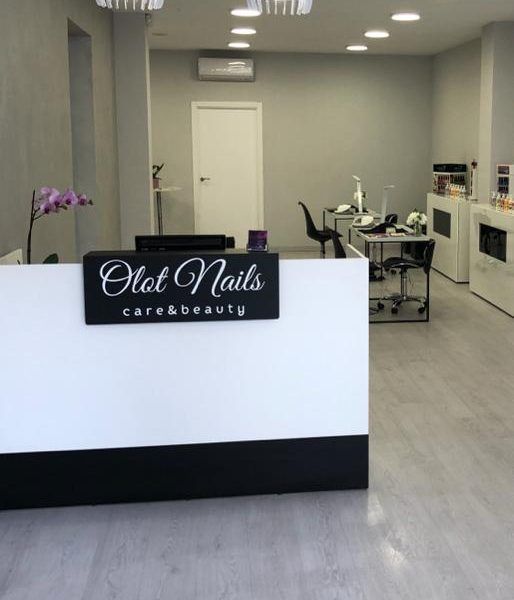 Traspaso Salón manicura y pedicura Olot