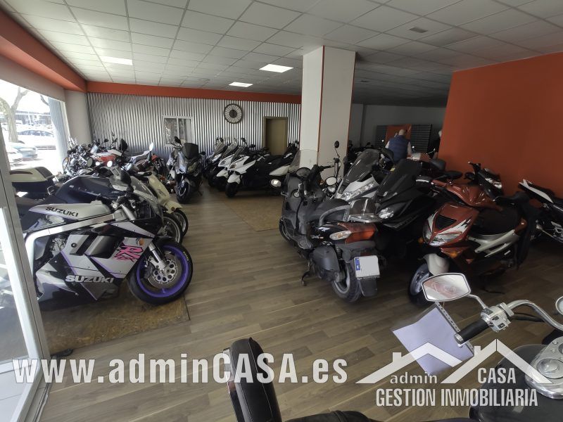 Traspaso venta y reparación de motos Valencia - en excelente zona comercial