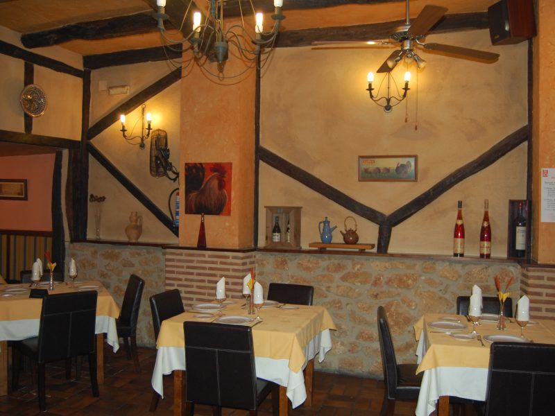 Traspaso restaurante en Palencia - Aguilar de Campoo - Altos beneficios demostrables - Por jubilación