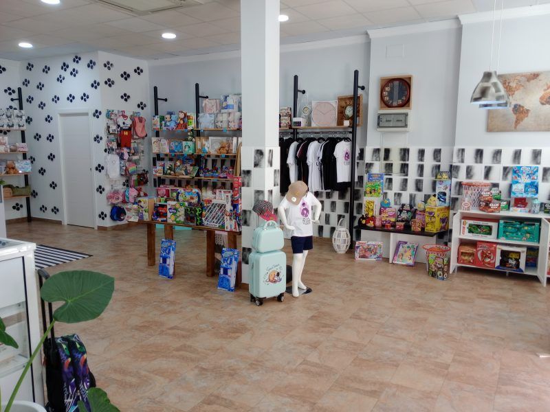 Traspaso tienda kiosko Fuente Palmera - Por cambio de residencia