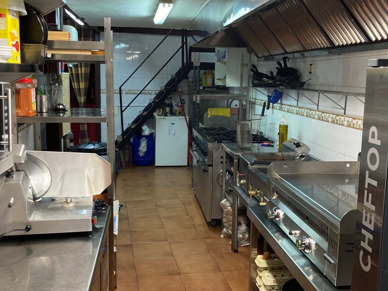 Traspaso restaurante en Palencia - Aguilar de Campoo - Altos beneficios demostrables - Por jubilación