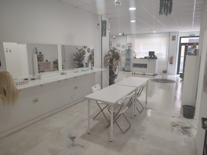 Traspaso de Peluquería Roquetas de Mar