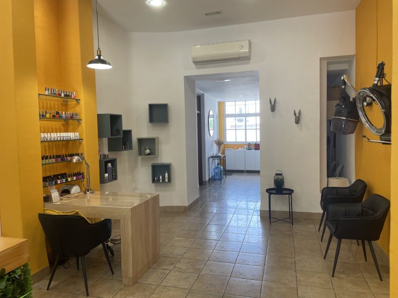 Traspaso peluquería y estética Soller