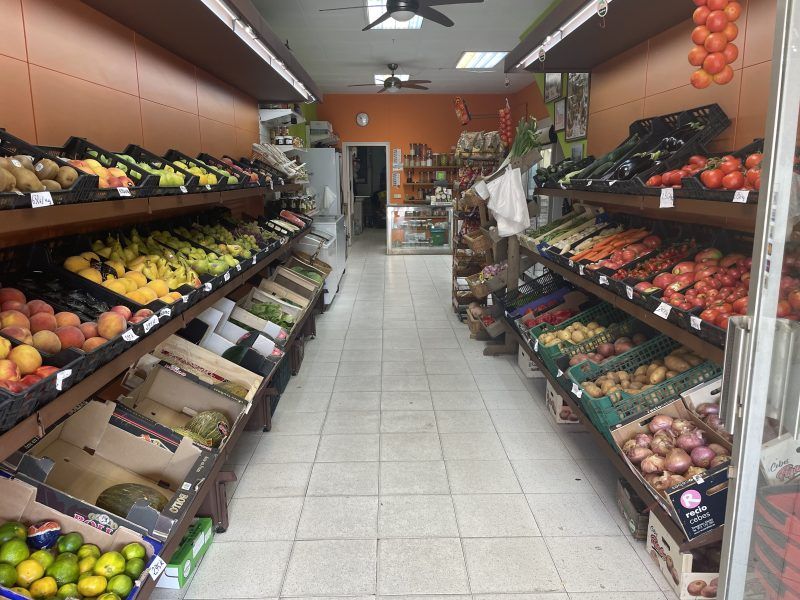 Traspaso frutería Girona - en Amer, a pleno rendimiento y con una clientela excelente. Precio negociable