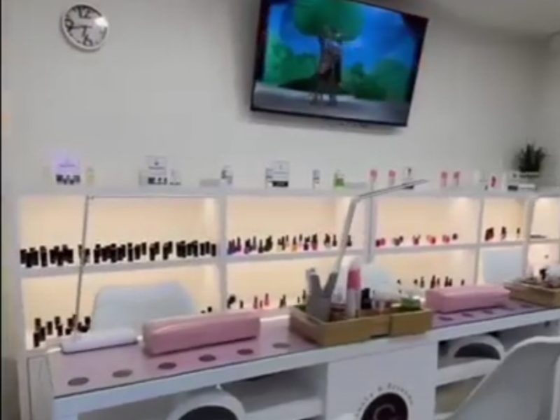 Traspaso salón de belleza Sant Boi de Llobregat - Manicura