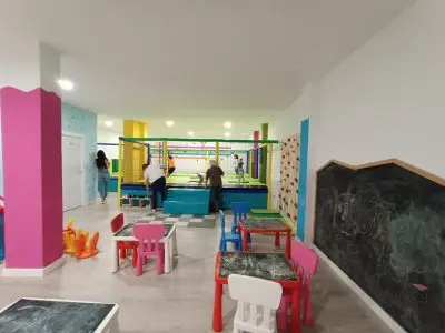 Traspaso bar con ludoteca en Sant Adria