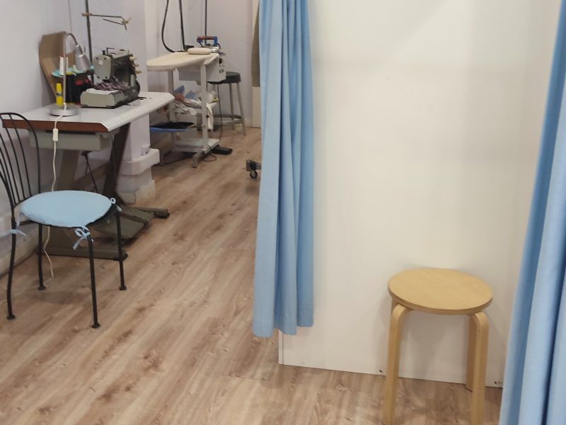Se traspasa tienda de arreglos de ropa Terrassa