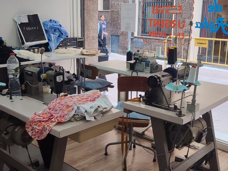 Se traspasa tienda de arreglos de ropa Terrassa