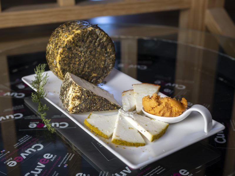 Traspaso de enoteca y exquisiteces canarias