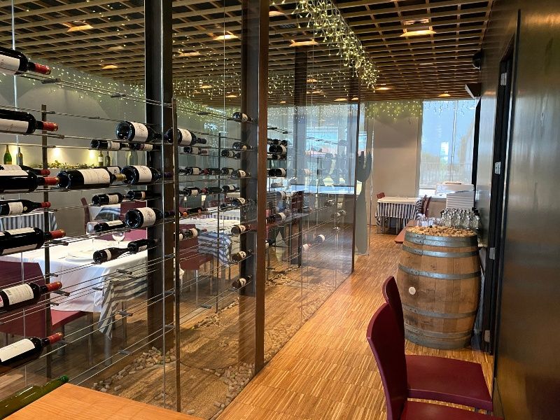 Traspaso restaurante Barcelona - Artés - Facturación 80.000€ mes