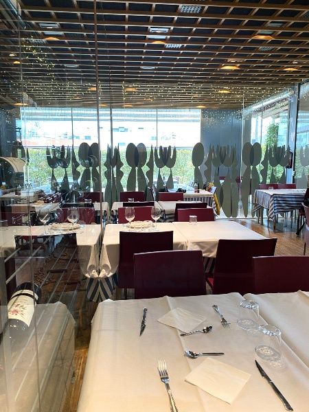Traspaso restaurante Barcelona - Artés - Facturación 80.000€ mes