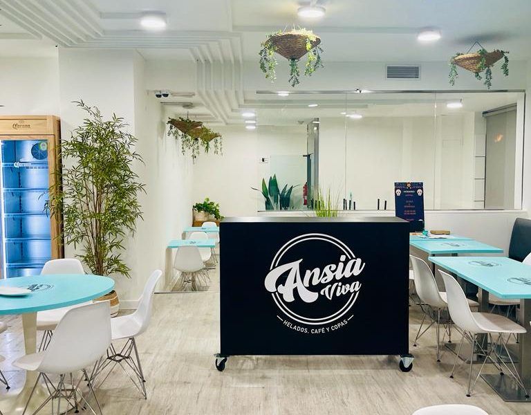 Se traspasa Bar Cafetería Mairena - URGE - OPORTUNIDAD