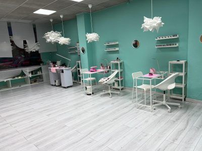 Se traspasa Salón de estética Valencia
