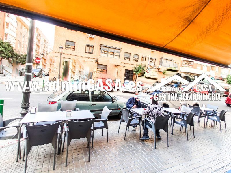 ¡OPORTUNIDAD ÚNICA EN ZAIDIA! TRASPASO DE BAR CON 18 AÑOS DE ÉXITO