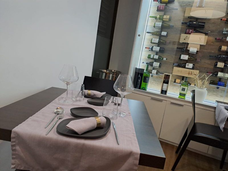 Venta de Prestigioso Local y Restaurante con Traspaso Todo Incluido en Zona Juan Llorens VALENCIA