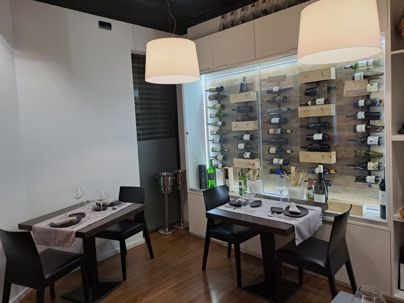 Venta de Prestigioso Local y Restaurante con Traspaso Todo Incluido en Zona Juan Llorens VALENCIA
