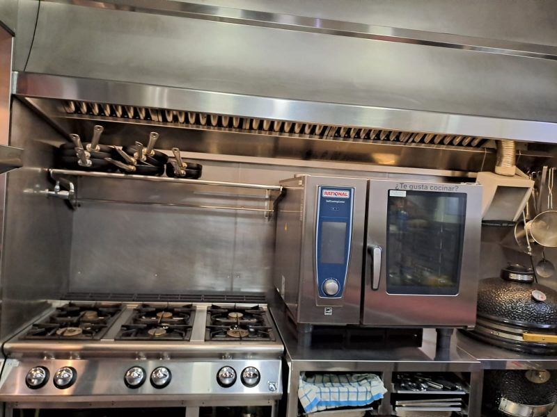 Venta de Prestigioso Local y Restaurante con Traspaso Todo Incluido en Zona Juan Llorens VALENCIA