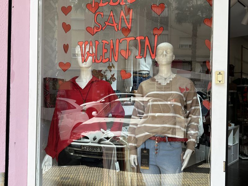 Traspaso de tienda de ropa femenina