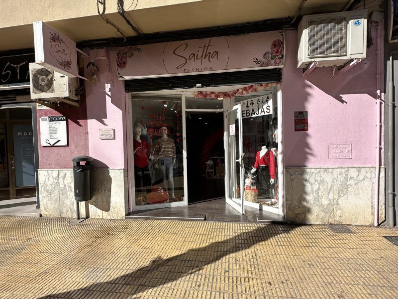 Traspaso de tienda de ropa femenina