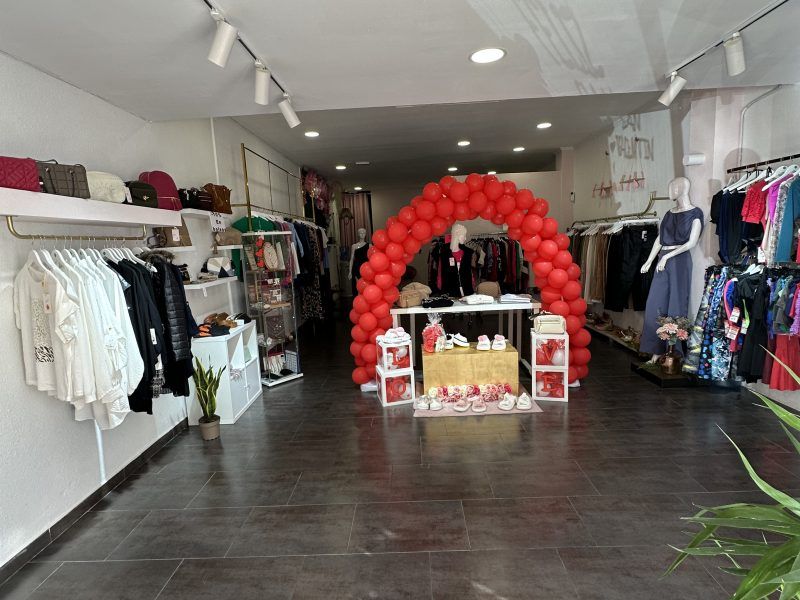 Traspaso de tienda de ropa femenina
