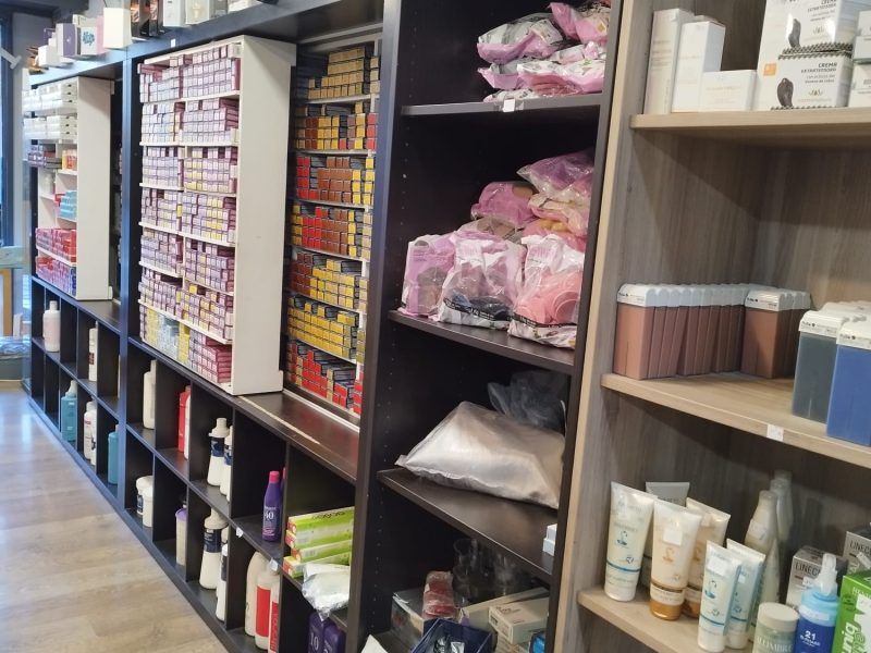 Traspaso Peluquería Parets del Vallés - equipada y tienda de productos