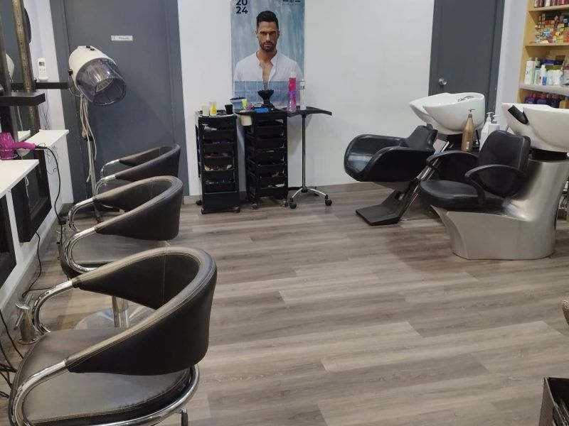 Traspaso Peluquería Parets del Vallés - equipada y tienda de productos