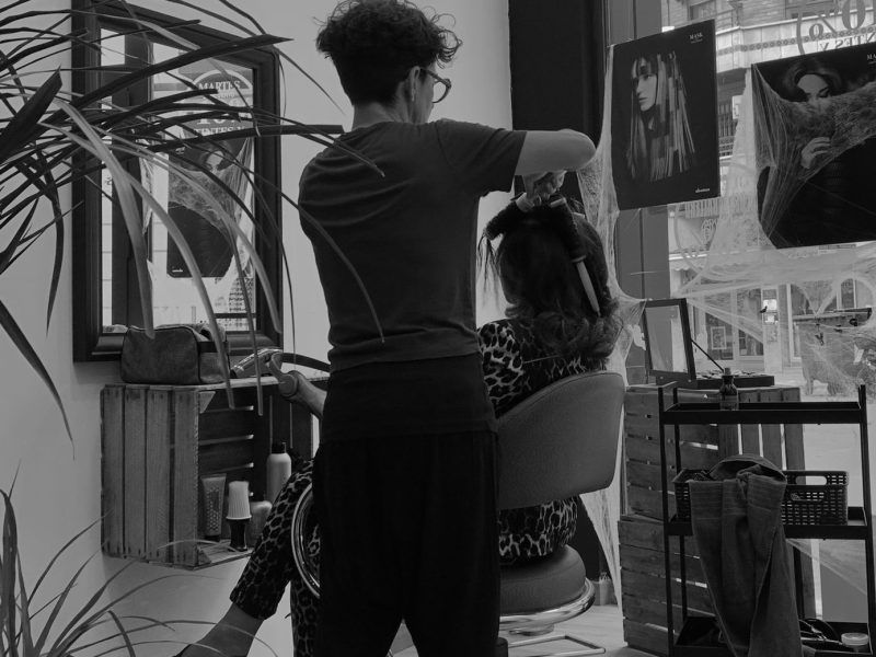 Se traspasa peluquería unisex
