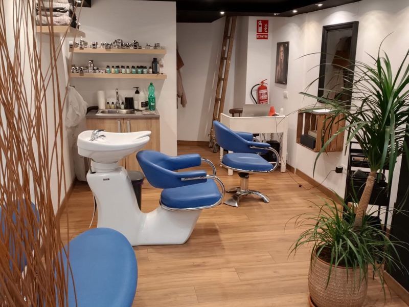 Se traspasa peluquería unisex