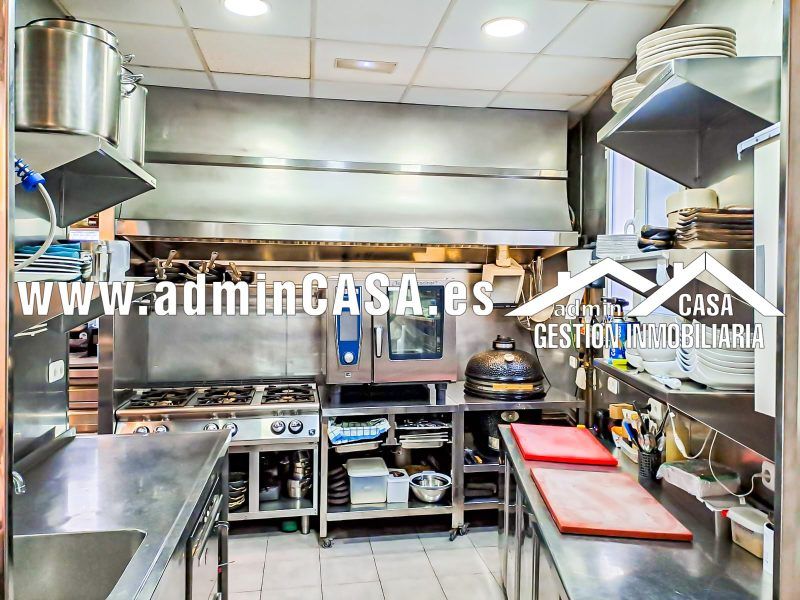 TRASPASO de prestigioso restaurante en zona juan Llorens de valencia