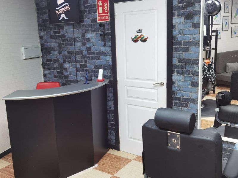 Peluquería en Traspaso en Zona Patraix, Valencia ¡Tu Oportunidad de Brillar!