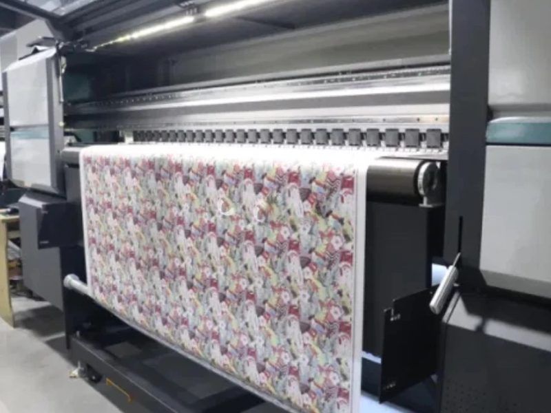 MARCA DE MODA Y TRASPASO FÁBRICA DE CORTE Y CONFECCIÓN TEXTIL