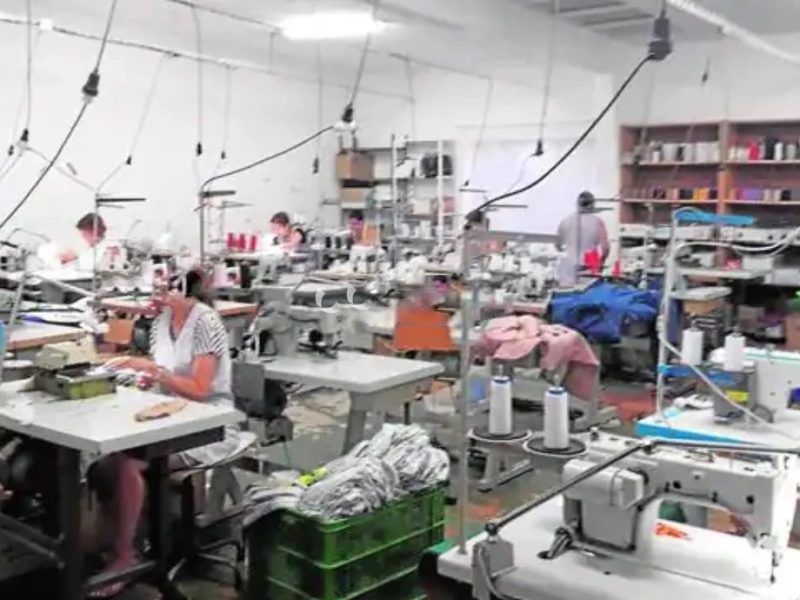 MARCA DE MODA Y TRASPASO FÁBRICA DE CORTE Y CONFECCIÓN TEXTIL