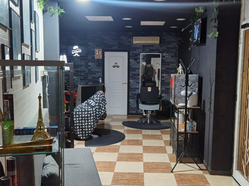 Peluquería en Traspaso en Zona Patraix, Valencia ¡Tu Oportunidad de Brillar!