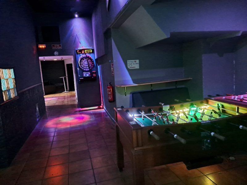 SE TRASPASA LOCAL CON AMBIENTACIÓN MUSICAL EN ZONA UNIVERSIDADES VALENCIA
