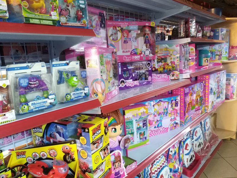 SE TRASPASA NEGOCIO DE JUGUETERÍA PAPELERÍA
