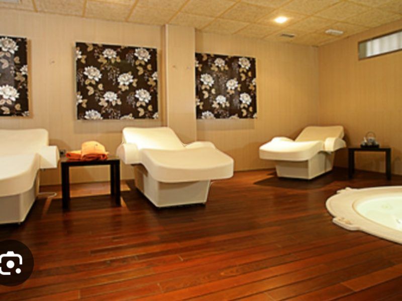 Traspaso Balneario urbano / Centro Medico Estético Almería