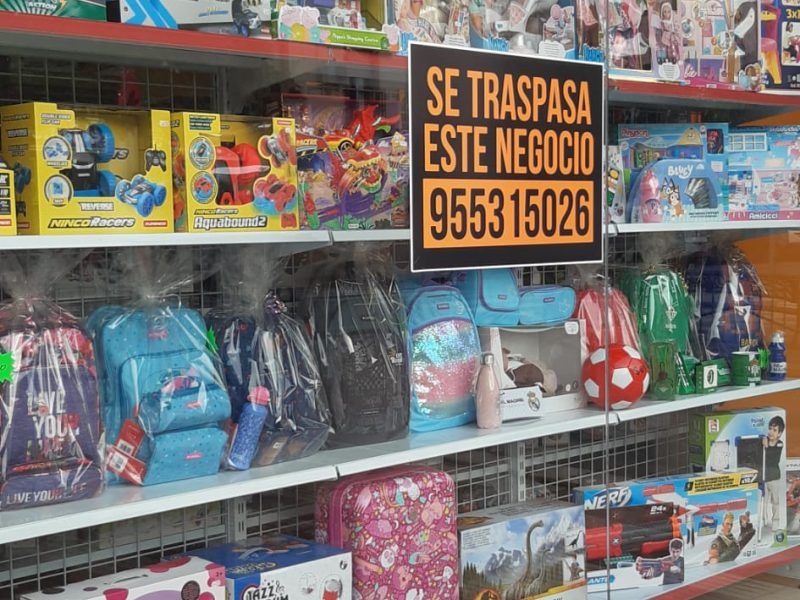SE TRASPASA NEGOCIO DE JUGUETERÍA, PAPELERÍA