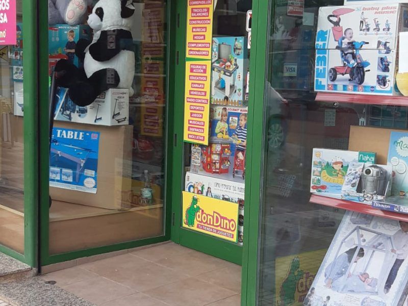 SE TRASPASA NEGOCIO DE JUGUETERÍA, PAPELERÍA