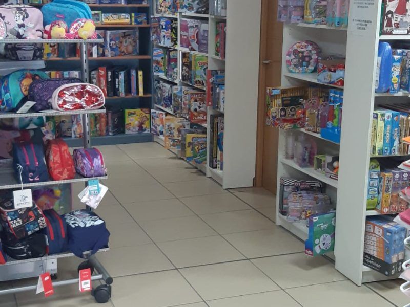 SE TRASPASA NEGOCIO DE JUGUETERÍA, PAPELERÍA