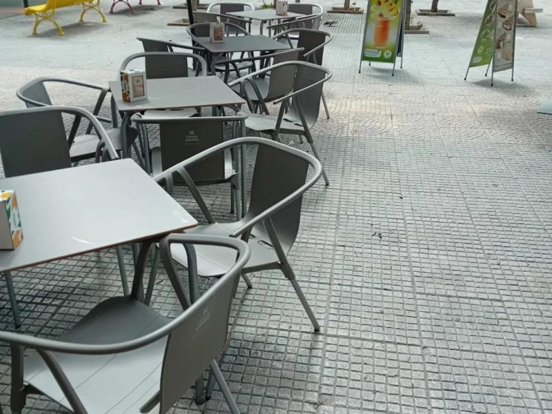 ¡Oportunidad Única! Traspaso de Cafetería-Heladería en Torrent