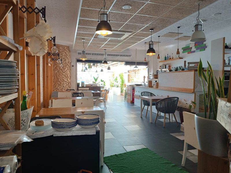 Traspaso restaurante Frente a la playa en Peñíscola: Oportunidad Única