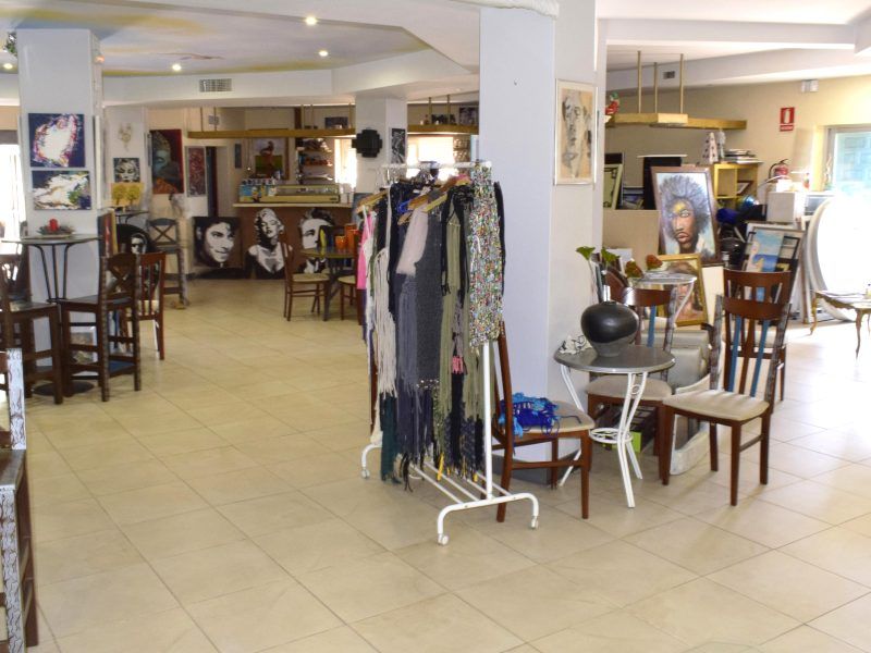 Gran Local para Bar, Rest, tienda, Super en Mijas 250m+150terraza