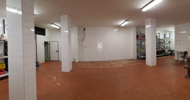 ¡Oportunidad Única! Venta de Local de 442m2 + Licencias en Paterna