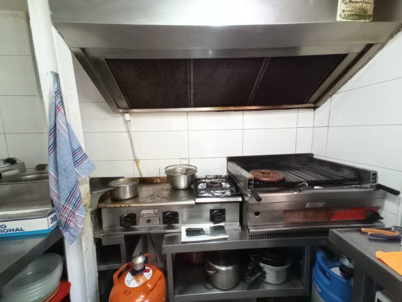 ¡Traspaso de Bar en Zona Universitaria de Valencia - Oportunidad Única!