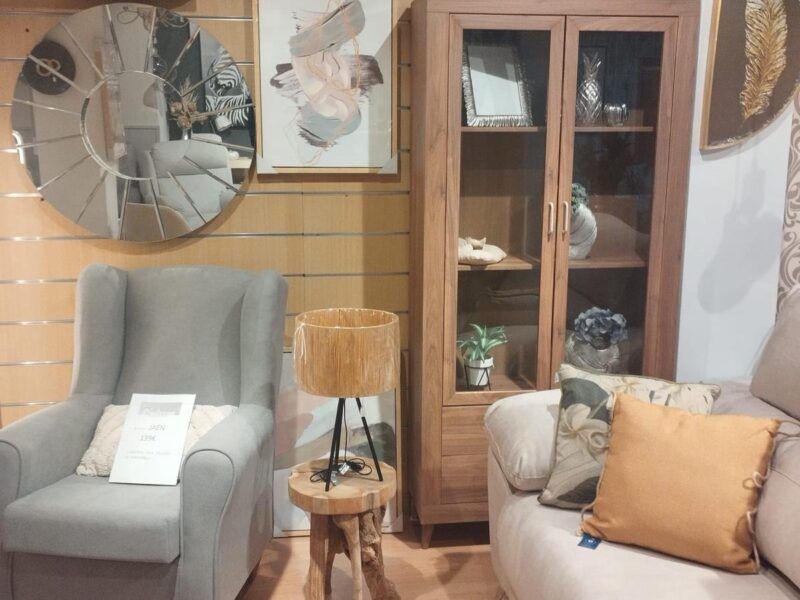 SE TRASPASA TIENDA DE MUEBLE Y DECORACIÓN