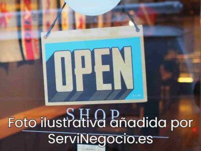 Se traspasa taller de reparación de calzado, duplicado de llaves y mandos