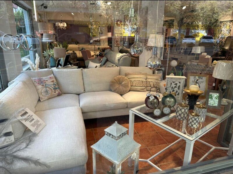 SE TRASPASA TIENDA DE MUEBLE Y DECORACIÓN