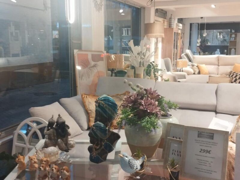 SE TRASPASA TIENDA DE MUEBLE Y DECORACIÓN